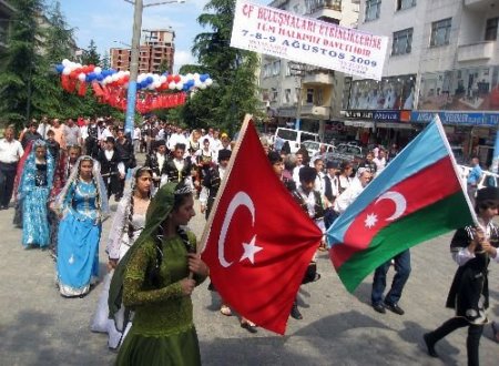 Of Buluşmaları Yürüyüşle Başladı