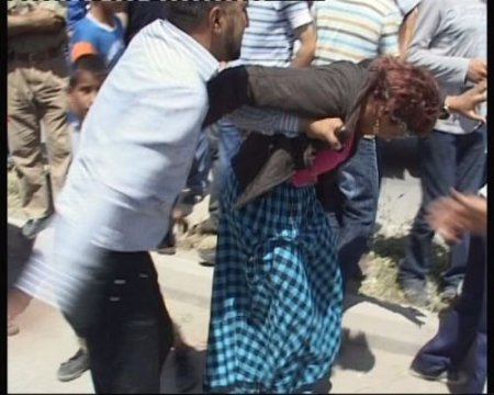 Öfkeli Adam, Ölümlü Kazada Genç Kadını Yumrukladı