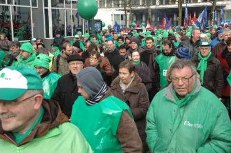 Öfkeli çalışanlar: Sosyalist başbakan, liberalleri çok dinliyor