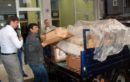 Of'ta, Hayırseverlerin Gönderdiği Giysiler İhtiyaç Sahiplerine Ulaştırıldı