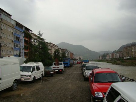 Of'ta ücretli otopark uygulaması sona erdi