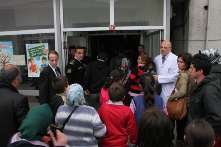 Öğle yemeğinden zehirlendikleri iddia edilen 36 öğrenci tedavi altına alındı
