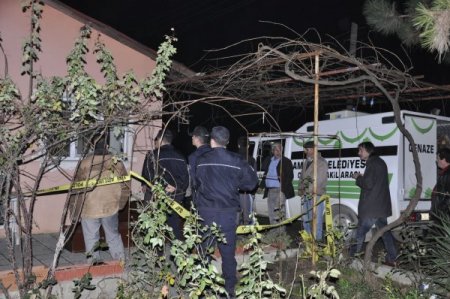 Oğlu tarafından kurşun yağmuruna tutulan baba öldü