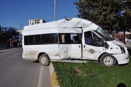Öğrenci servisi ile TIR çarpıştı: 7 yaralı