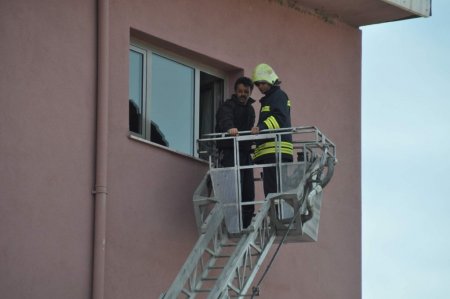 Öğrenci yurdunda deprem ve yangın tatbikatı