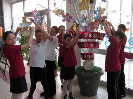 Öğrenciler, dilek ağacından beyaz eşya istedi