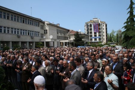 Öğrenciler, Erkay Öğretmeni Gözyaşlarıyla Uğurladı