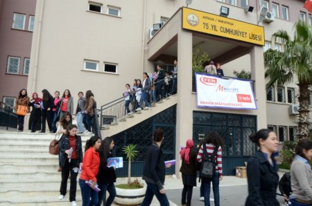 Öğrenciler, Güvender sınavı ile YGS’yi tecrübe etti