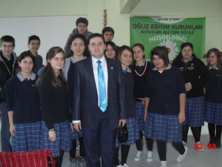 Öğrenciler, meslekleri uzmanından öğreniyor