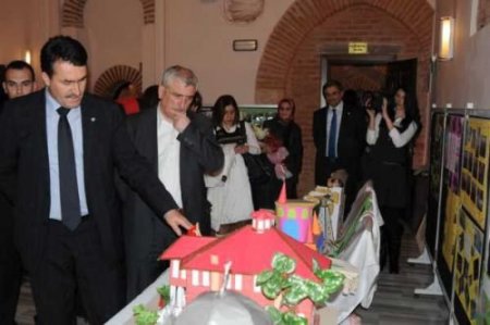 Öğrenciler, 'yaşadığımız Şehir Bursa' Sergisi Açtı