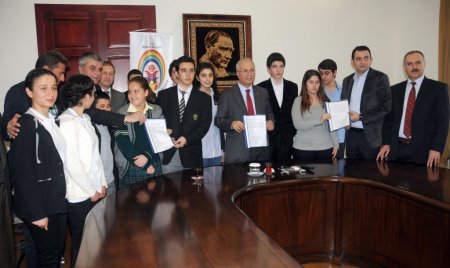 Öğrenciler Akhisar Belediyespor ve Manisaspor'a galibiyet primi verecek