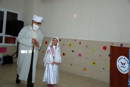 Öğrenciler Babalarıyla Birlikte Yeteneklerini Sergilediler