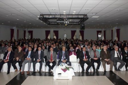 Öğrenciler başkanlık için kıyasıya yarışacak