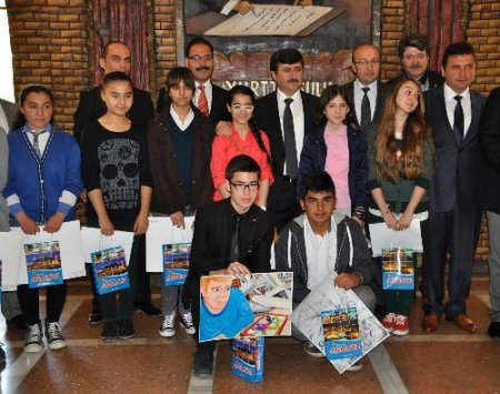 Öğrenciler deprem bilincini resim ve kompozisyonlarla anlattı