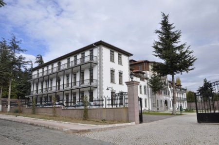 Öğrenciler disiplinli olsun diye Merzifon Fen Lisesi'nde okul zili çalmıyor