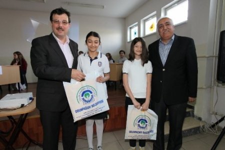 Öğrenciler ekmek israfını önlemek için yarıştı