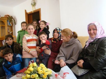 Öğrenciler engellileri ziyaret etti