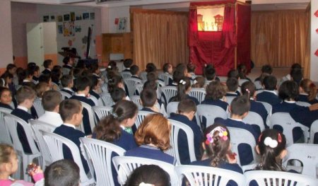 Öğrenciler Hacivat-karagöz'le Trafik Kurallarını Öğreniyor