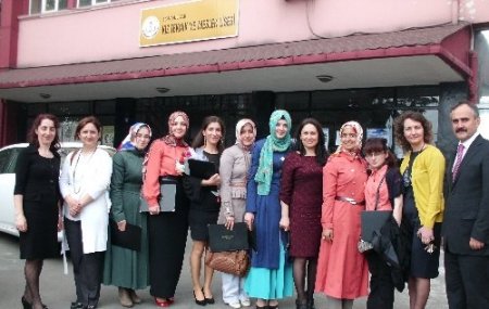 Öğrenciler kardeşlerinin sınıfını yeniledi