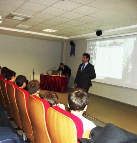 Öğrenciler 'Kariyer Günleri' ile meslekleri tanıyor