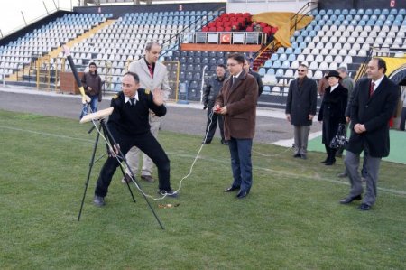 Öğrenciler kendi yaptıkları roketleri fırlattı