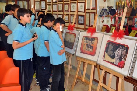 Öğrenciler ‘Kınalı Hasan’ oldu