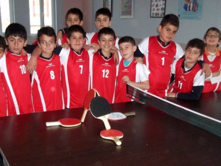 Öğrenciler masa tenisi ile nezaket ve rekabeti öğrendi