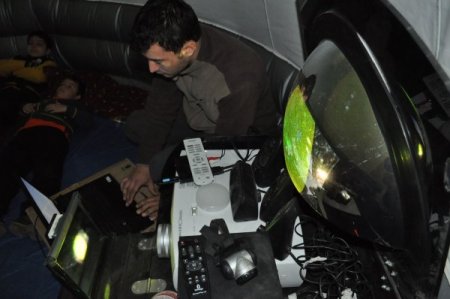 Öğrenciler Okul Bahçesine Kurulan Çadırda Uzayı Öğreniyor