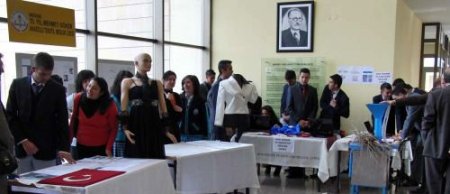 Öğrenciler Projelerini Yarıştırıyor