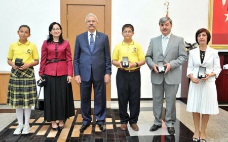 Öğrenciler Vali Cerrah’ı ziyaret etti