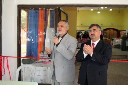 Öğrenciler Yararına Kermes Düzenlendi