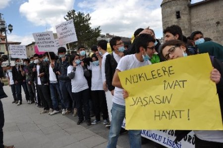 Öğrencilerden anlamlı mesaj: Çevreyi hor gören, geleceği zor görür