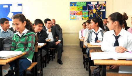 Öğrencilerden Tütüncü’ye Spor Salonu Teşekkürü