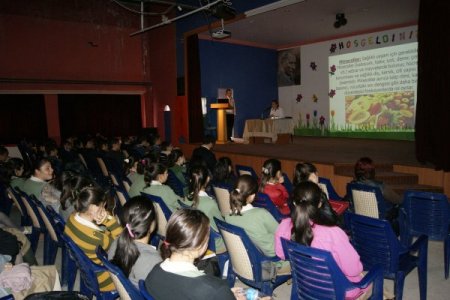 Öğrencilere sağlıklı beslenme anlatıldı