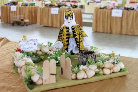 Öğrencilerin atıklardan yaptığı oyuncaklar yarıştı