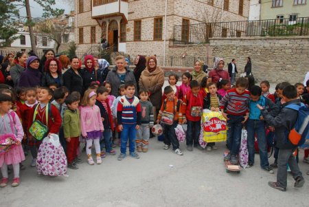 Öğrencilerin dilekleri Kadınlar Lokali’nde hayata geçiyor