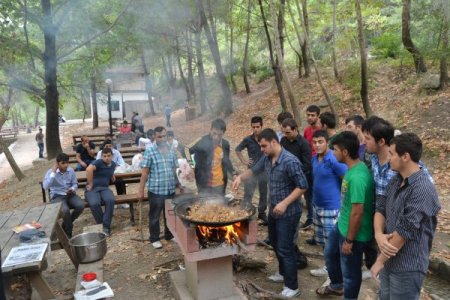 Öğrencilerin piknik keyfi