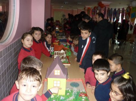 Öğrencilerin Sergisi Büyük Beğeni Topladı