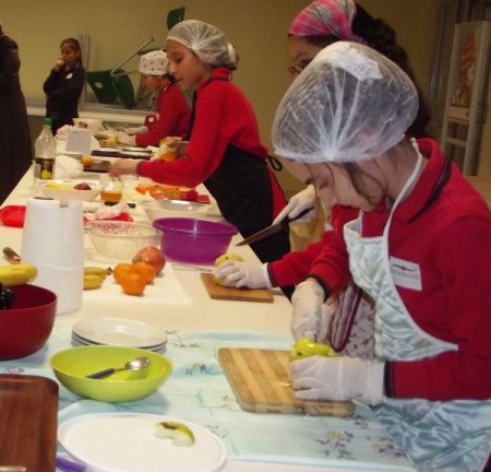 Öğrencilerin yabancı dilini pekiştirmek amacıyla yarışma düzenlendi