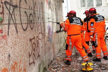 Öğrencilerin yangın tatbikatı nefes kesti