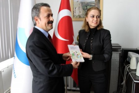 Öğretim görevlisinin 'engellileri cinsel istismardan koruma' çalışmasına ödül