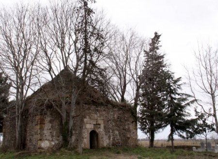 Öğretim Üyesi, 631 Yıllık Türbedeki Define Talanını Ortaya Çıkardı