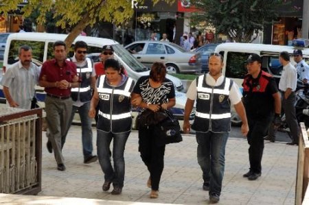 Öğretmen Yasak Aşk Kurbanı Oldu