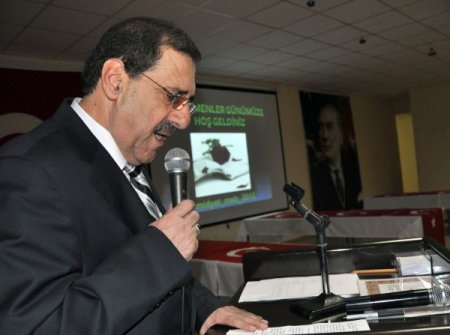 Öğretmenler, Van'da hayatını kaybeden meslektaşlarını unutmadı