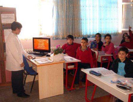 Öğretmenler Günü'nde Öğrenciler Okulu Yönetti