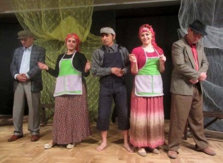 Öğretmenler oynadı, öğrenciler alkışladı