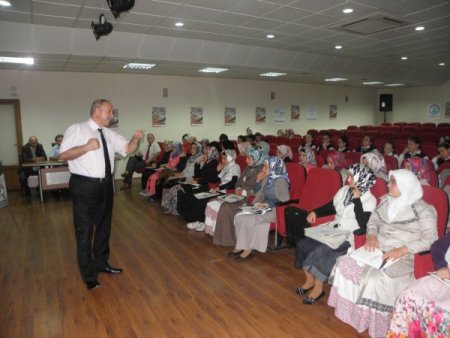 Oğuz Saygın Öğrencilere İletişim Yönetimini Anlattı