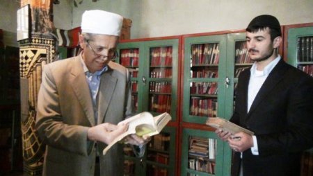 Ohin Medresesi'ndeki 15 bin el yazması kitap, bilim adamlarını bekliyor