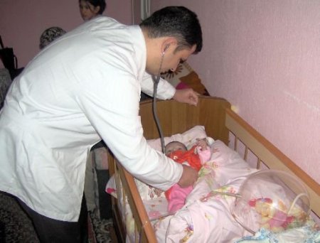 Oksijen Tüpüne Bağlı Yaşayan Şeyma Bebeğe İlk Yardım Kimse Yok Mu Derneği'nden