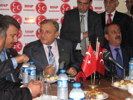 Oktay Vural: PKK’yı ak PKK diye millete pazarlıyorlar